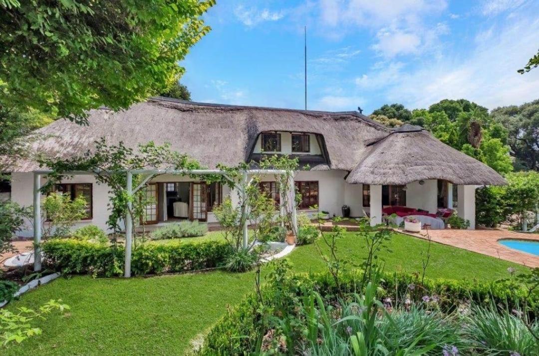 Libra Lodge Sandton Exterior foto